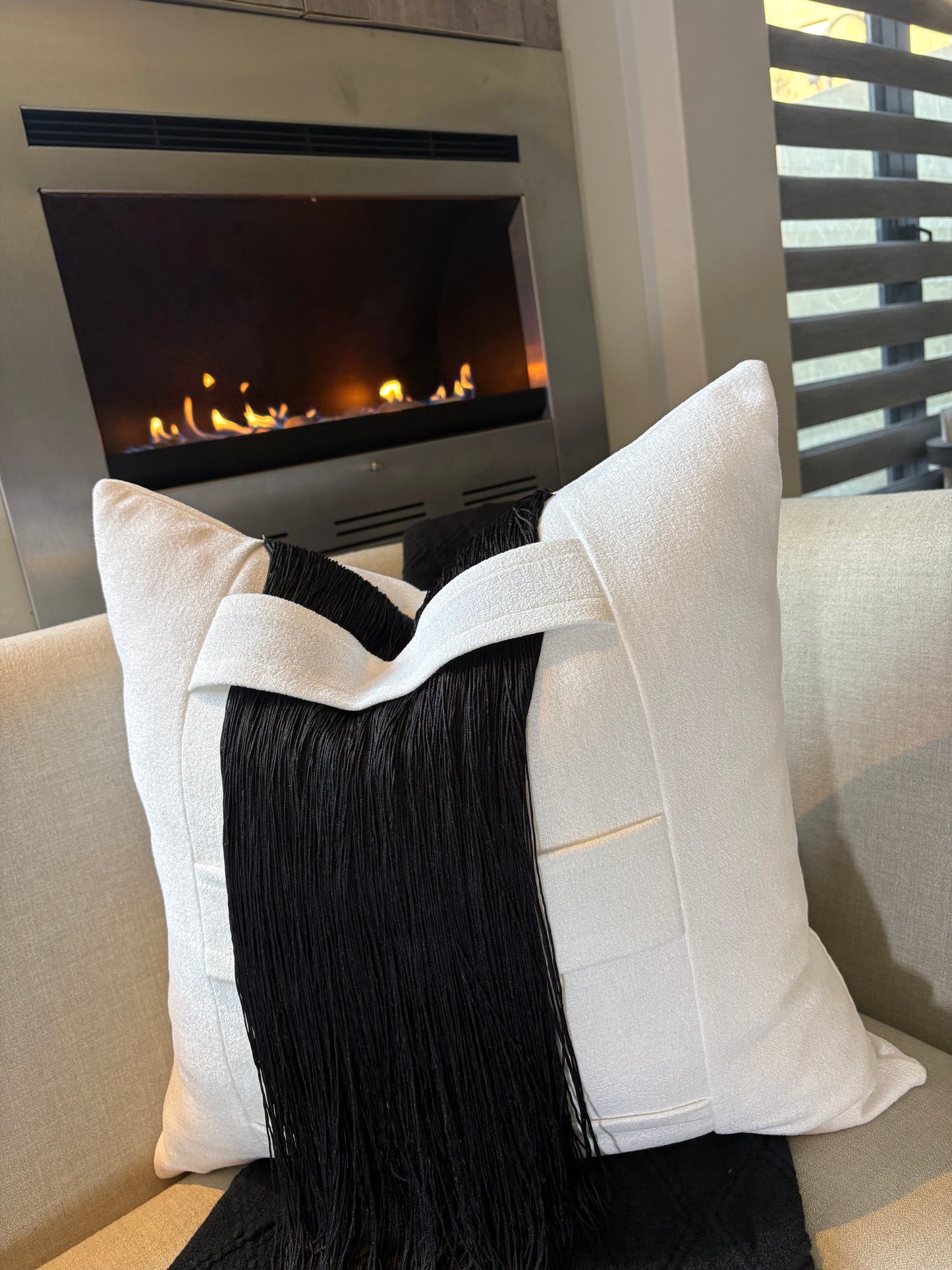 Classic Textured White Scatter with Black Fringe Detail