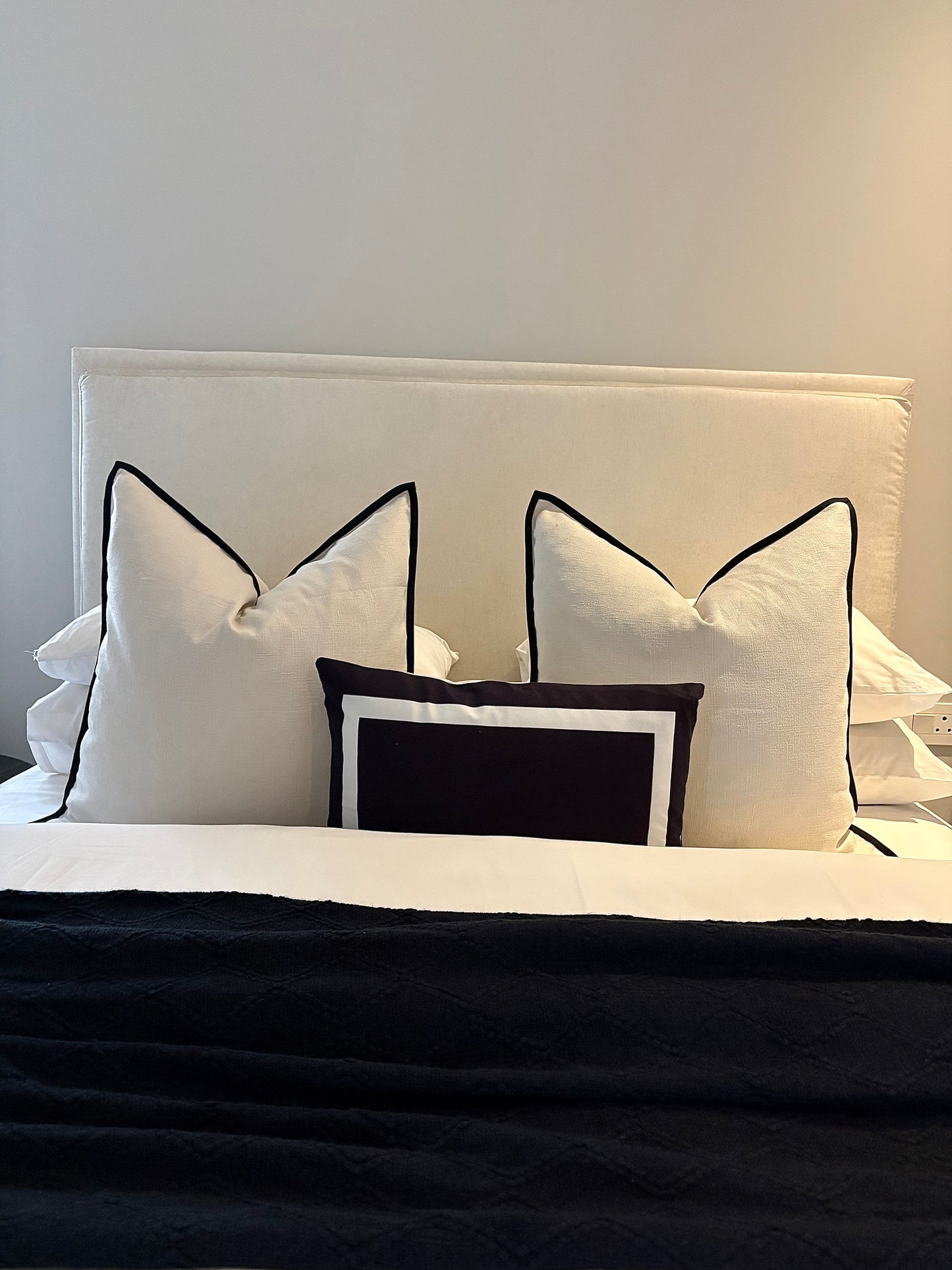 Flat Pipped B&W Scatter Cushion